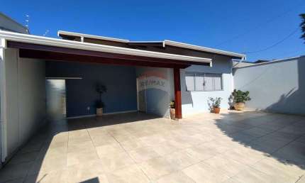 Casa à venda por R$ 655.000,00 no Jardim Europa em Jaguariúna - 3 dormitórios e 1 suíte