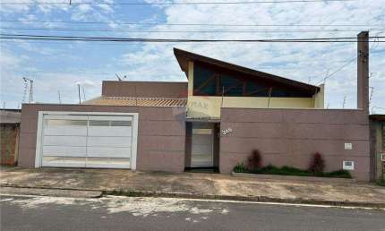 Lindo Imóvel para locação com 2 suítes no bairro Parque Guainco em Mogi Guaçu SP