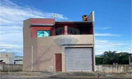 3 casas independentes, 246 m² de área útil, 6 quartos, 5 banheiros, 2vagas  Assumpção/Aguas de Lindoia- otimo investimento