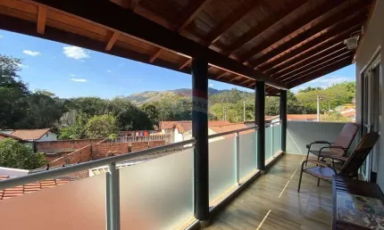 Casa 4km de  Águas de Lindóia - oportunidade! Estuda permuta