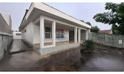 Casa com 3 quartos à venda na Rua Major Braga, 1490, Centro, Aguaí