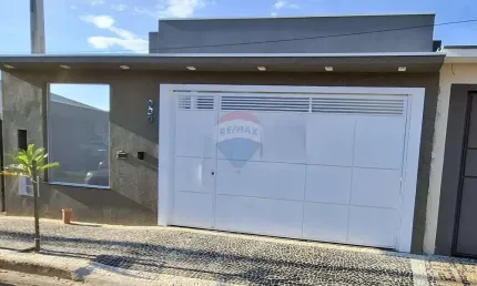 Casa com 2 quartos à venda na Rua Barão Rio Branco, 330, Centro, Aguaí
