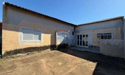 CASA A VENDA FORMATO EM L SANTA TEREZINHA 300 METRO DE TERRENO