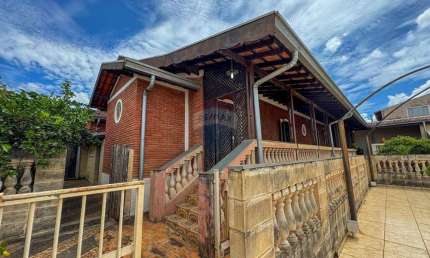 Casa com 4 quartos à venda na Rua Walter Bueno, 196, Capela, Mogi Guaçu