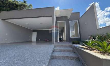 Casa em condomínio fechado com 3 quartos para alugar na Avenida Brasil, 984, Parque Felicidade, Itapira