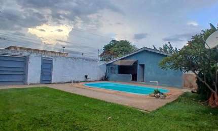 'Charmosa Casa de Campo em Chácara Santa Felicidade'