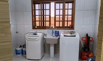 Casa - 4 quartos (3 suítes) + edícula completa + salão comercial - aceita permuta dentro de jaguariúna!