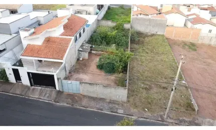 Terreno murado com portão – 300 m² – Jardim Califórnia