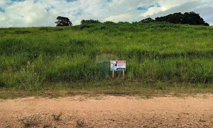 Condomínio Terras de Santa Maria em Itapira, seu Refúgio de Paz à Beira do Lago!