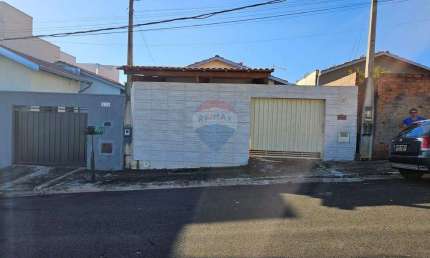 Oportunidade Única no José Tonoli, Itapira/SP: Casa com Excelente Localização e Potencial!