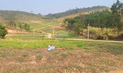 Lote para construção de chácara 100% regularizado, 1.271 m² Excelente localização.  (Terras de Santa Maria)