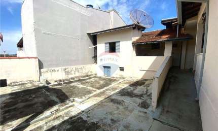 Casa Tradicional de Família à venda, com Edícula e Quintal espaçoso, no Cubatão - Itapira/SP