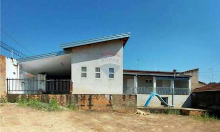 Casa a venda com 2 quartos, 2 banheiros - Jd. Itacolomi/SP