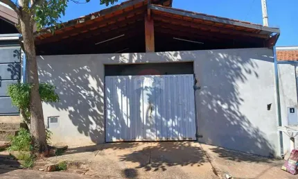 Casa com 2 quartos à venda na Rua Fábio Bueno, 84, Parque Residencial Ypê Amarelo, Mogi Guaçu