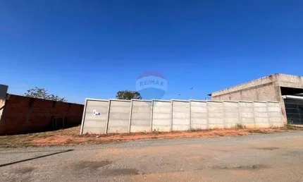 Lote de chácara no recanto jacuba, 1000 m2, plano, todo murado, documento ok para financiamento r$250.000