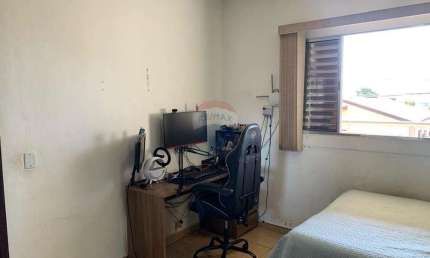 Kitnet para Locação 1 dormitório, 1 banheiro, cozinha, lavanderia, garagem, sacada com Vista por R$750,00 mensal