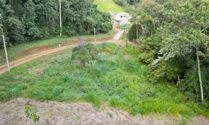 Terreno em Socorro/SP com paisagem natural e potencial para turismo rural