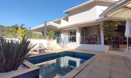 Magnífico sobrado à venda em Águas de Lindóia - 420m²