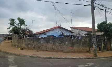 Casa com 3 quartos à venda na Rua Manacás, 235, Jardim Ipê Pinheiro, Mogi Guaçu