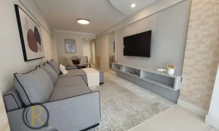 Apartamento mobiliado na av. brasil no coração de bc