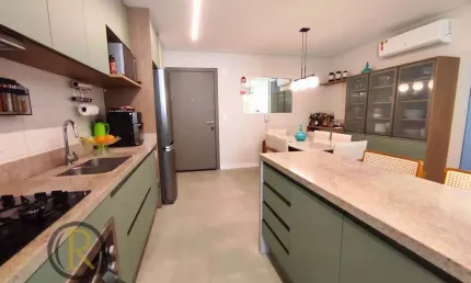 Apartamento mobiliado com 2 dormitórios (sendo 1 suíte) e uma vaga no bairro das Nações