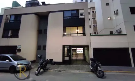 Casa com 3 quartos à venda no Centro, Balneário Camboriú 