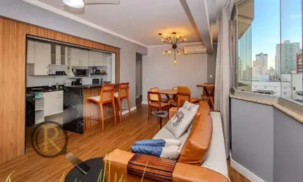 Apartamento quadra-mar mobiliado com 3 dormitórios (sendo 1 suíte) no coração de BC