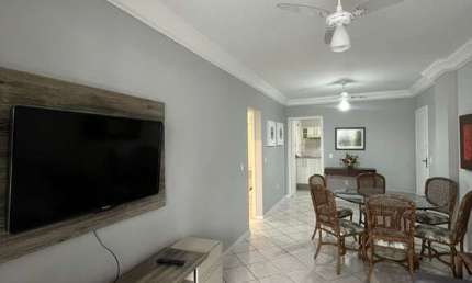 Apartamento mobiliado com 2 dormitórios (sendo 1 suíte) no Centro