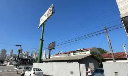 Casa com 3 dormitórios no centro de balneário camboriú