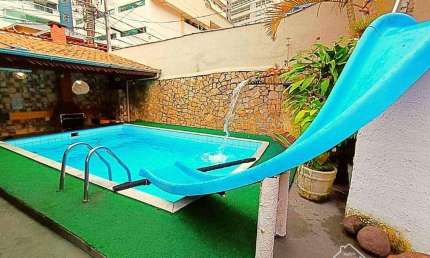 Sobrado com 4 quartos Canto do Forte em Praia Grande/SP