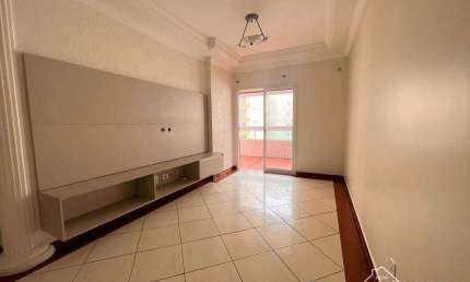 Apartamento com 3 quartos Guilhermina em Praia Grande/SP