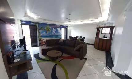 Apartamento à venda no bairro Guilhermina em Praia Grande/SP.