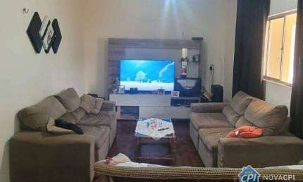 Sobrado com 4 dormitórios à venda Maracanã - Praia Grande/SP