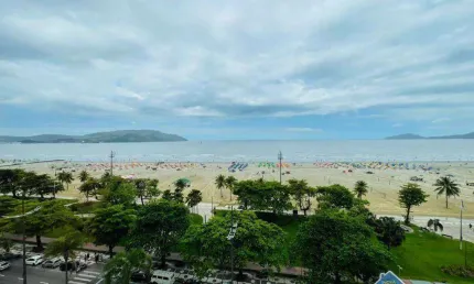 Apartamento de Alto Padrão Porteira Fechada com 3 Quartos em Santos