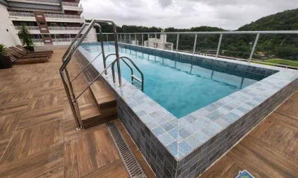 Apartamento com 2 quartos no canto do forte - praia grande/sp