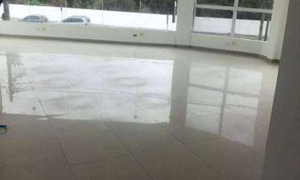Sala comercial com 1 sala para alugar na Avenida Ubirajara Keutenedjian, Vila Mirim, Praia Grande