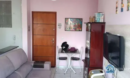 Apartamento mobiliado com 2 quartos na ocian em praia grande/sp