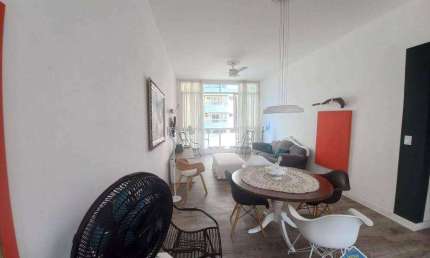 Apartamento MOBILIADO com 2 Quartos para alugar na Guilhermina em Praia Grande/SP