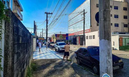 Terreno à venda no bairro Guilhermina, em Praia Grande/SP