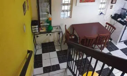 Sobrado à Venda no Bairro Maracanã – 2 Dormitórios, 1 Suíte, Churrasqueira e 2 Vagas!