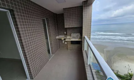 Apartamento à venda na Vila Balneária, Praia Grande/SP – 2 dormitórios, suíte, sacada com vista para o mar e lazer completo!