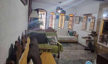 Casa à venda na Aviação – 3 quartos, 2 vagas, a 300 metros da praia – Aceita financiamento e permuta