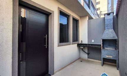 Sobrado com 3 Quarto para alugar na Tupi em Praia Grande/SP