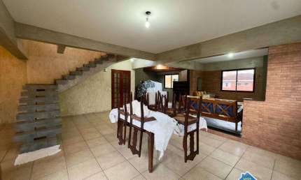 Cobertura Duplex com 4 Dormitórios à Venda na Tupi – 200m da Praia
