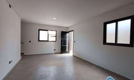 Sobrado com fino acabamento e 3 Quartos na Tupi em Praia Grande/SP
