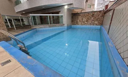 Apartamento com 2 quartos na guilhermina em praia grande/sp