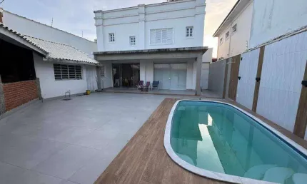 Casa Ampla no Jardim Matilde – Canto do Forte, Praia Grande/SP!