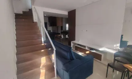 Sobrado Triplex com 3 Quartos no Canto do Forte em Praia Grande/SP