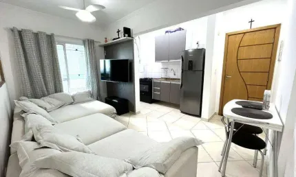 Apartamento com 2 quartos na guilhermina em praia grande/sp