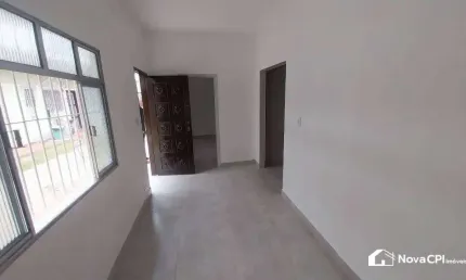 Casa para alugar com 01 quarto no canto do forte em praia grande/sp